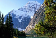 开云体育APP下载-恩菲尔德赛前发布会：全队信心满满迎战西雅图海湾者