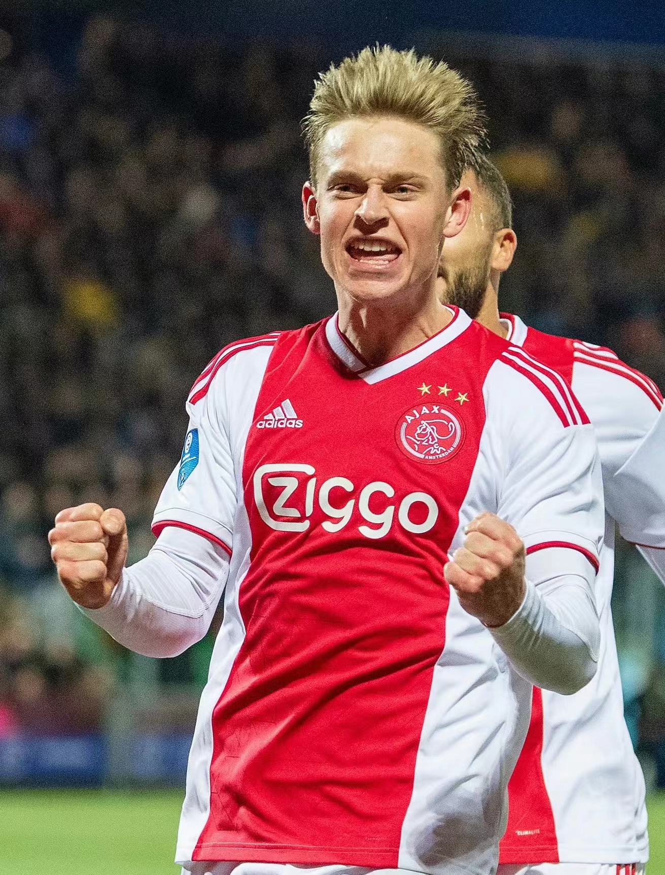 阿贾克斯中场德容加盟拜仁慕尼黑,助力德甲的简单介绍 阿贾克斯中场德容加盟拜仁慕尼黑,助力德甲的简单介绍