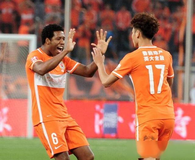 青岛中能新赛季亮丽开局!外援中卫成为支撑点的简单介绍 青岛中能新赛季亮丽开局!外援中卫成为支撑点的简单介绍