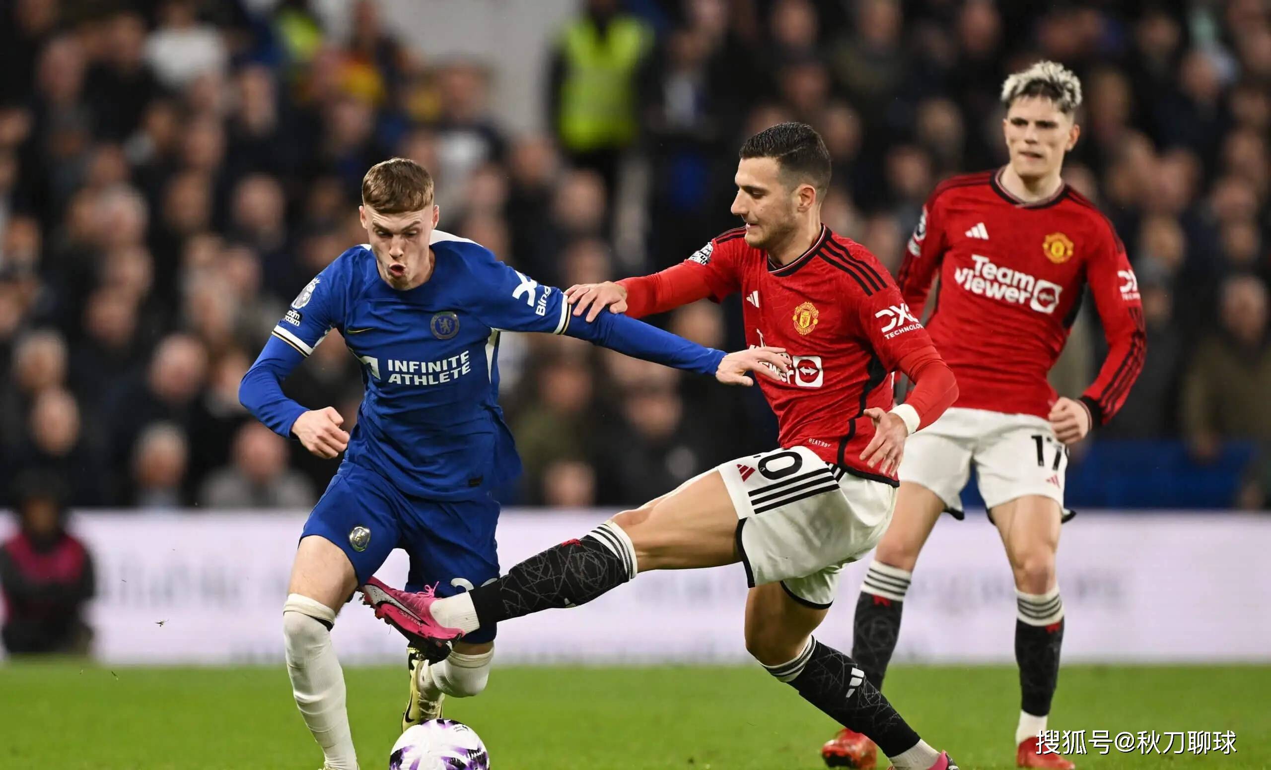 英格兰曼联客场大胜,球队表现让人眼前一亮 英格兰曼联客场大胜,球队表现让人眼前一亮