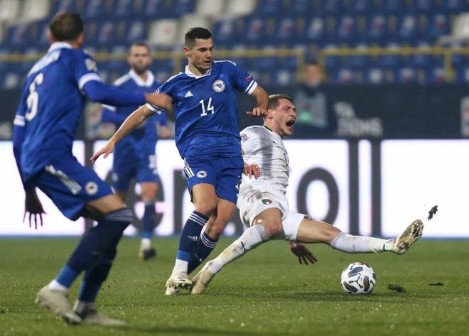 关于欧预赛:乌克兰小胜斯洛伐克,跻身前列的信息 关于欧预赛:乌克兰小胜斯洛伐克,跻身前列的信息