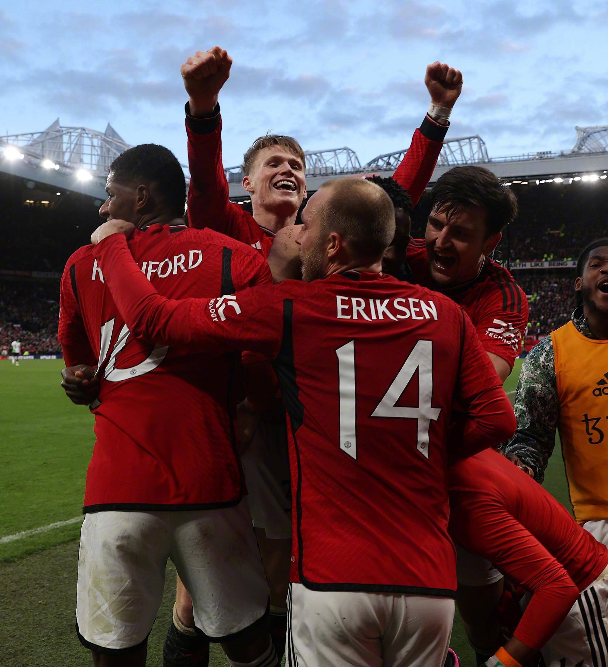 曼联主场大胜,继续冲刺英格兰足球联赛冠军! 曼联主场大胜,继续冲刺英格兰足球联赛冠军!