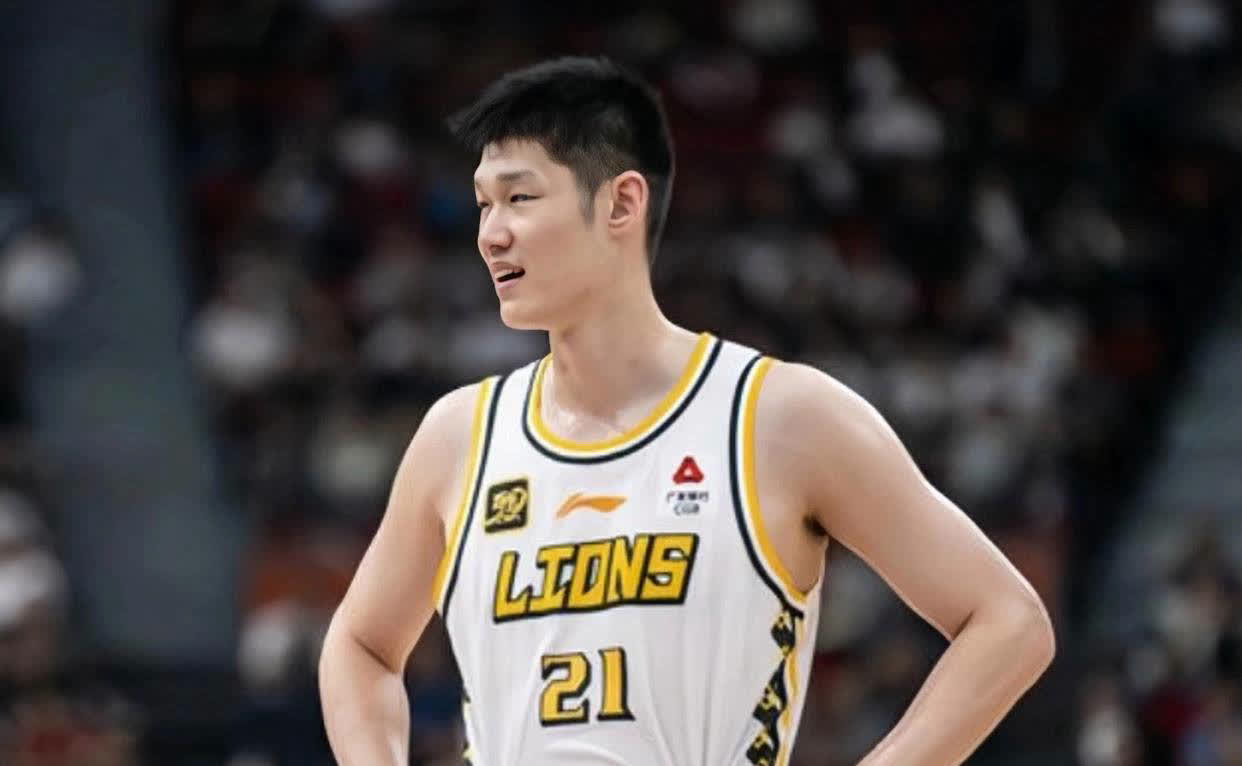 开云下载-包含卡昂客场击败马赛，豪取客场胜利走向巅峰的词条