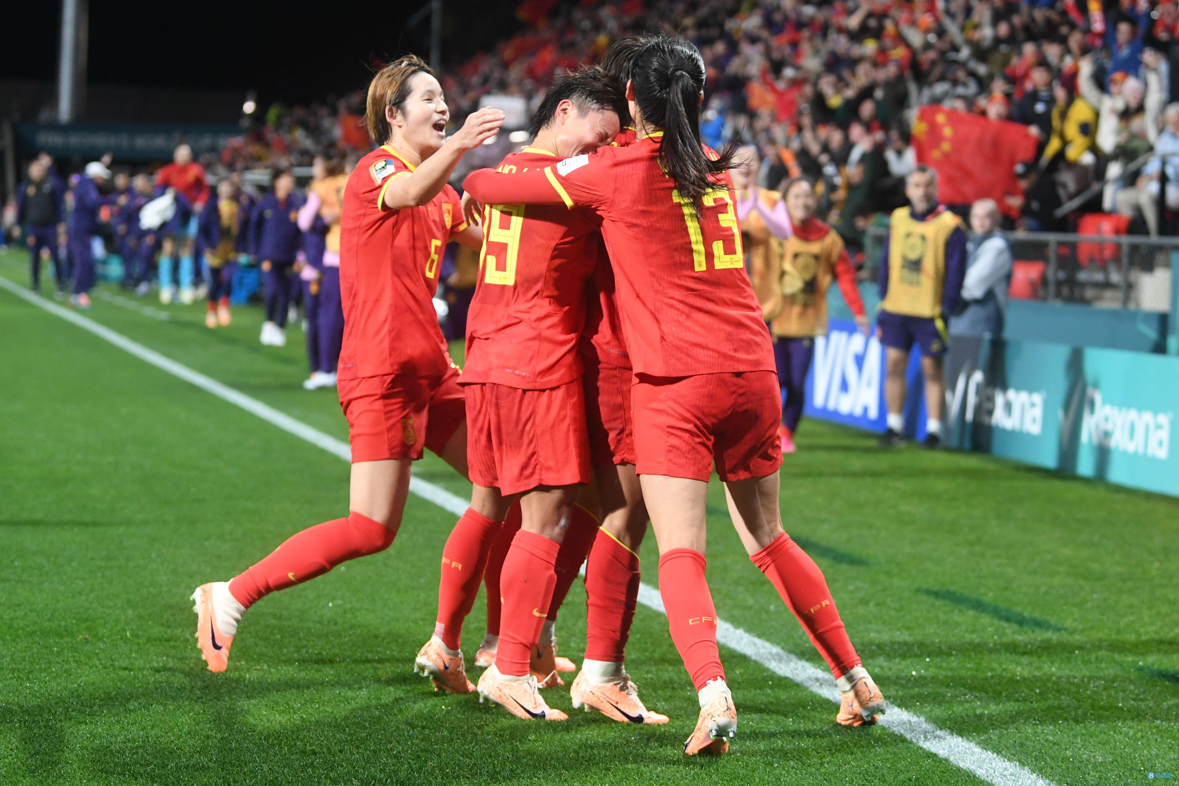 开云体育app-精彩对决！女足比赛场上激情高涨