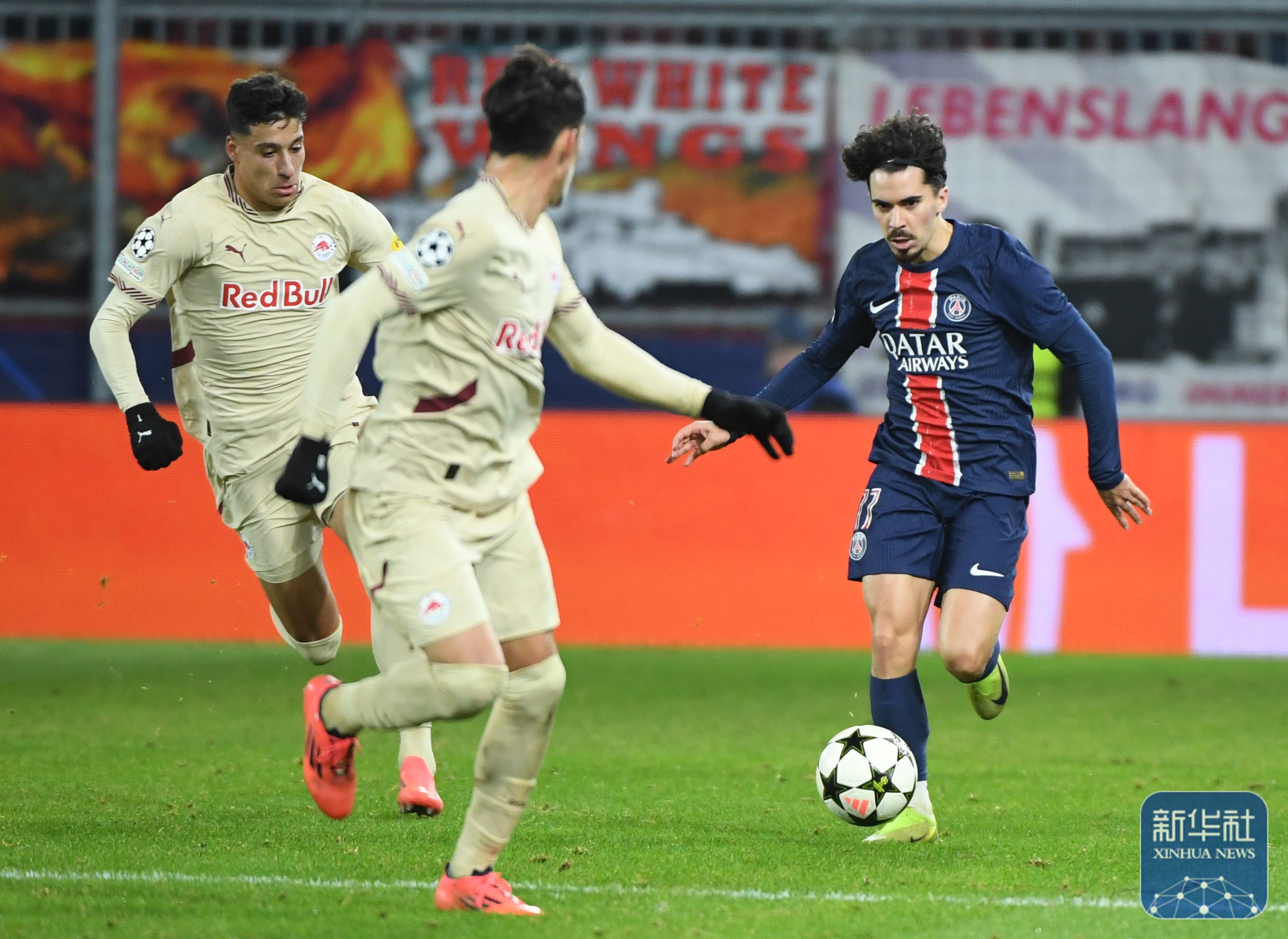 巴黎圣日耳曼主场大胜,豪取欧冠三分的简单介绍 巴黎圣日耳曼主场大胜,豪取欧冠三分的简单介绍