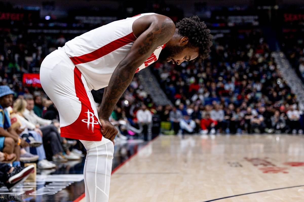 魔术队近期战绩下滑,球员状态低迷 魔术队近期战绩下滑,球员状态低迷