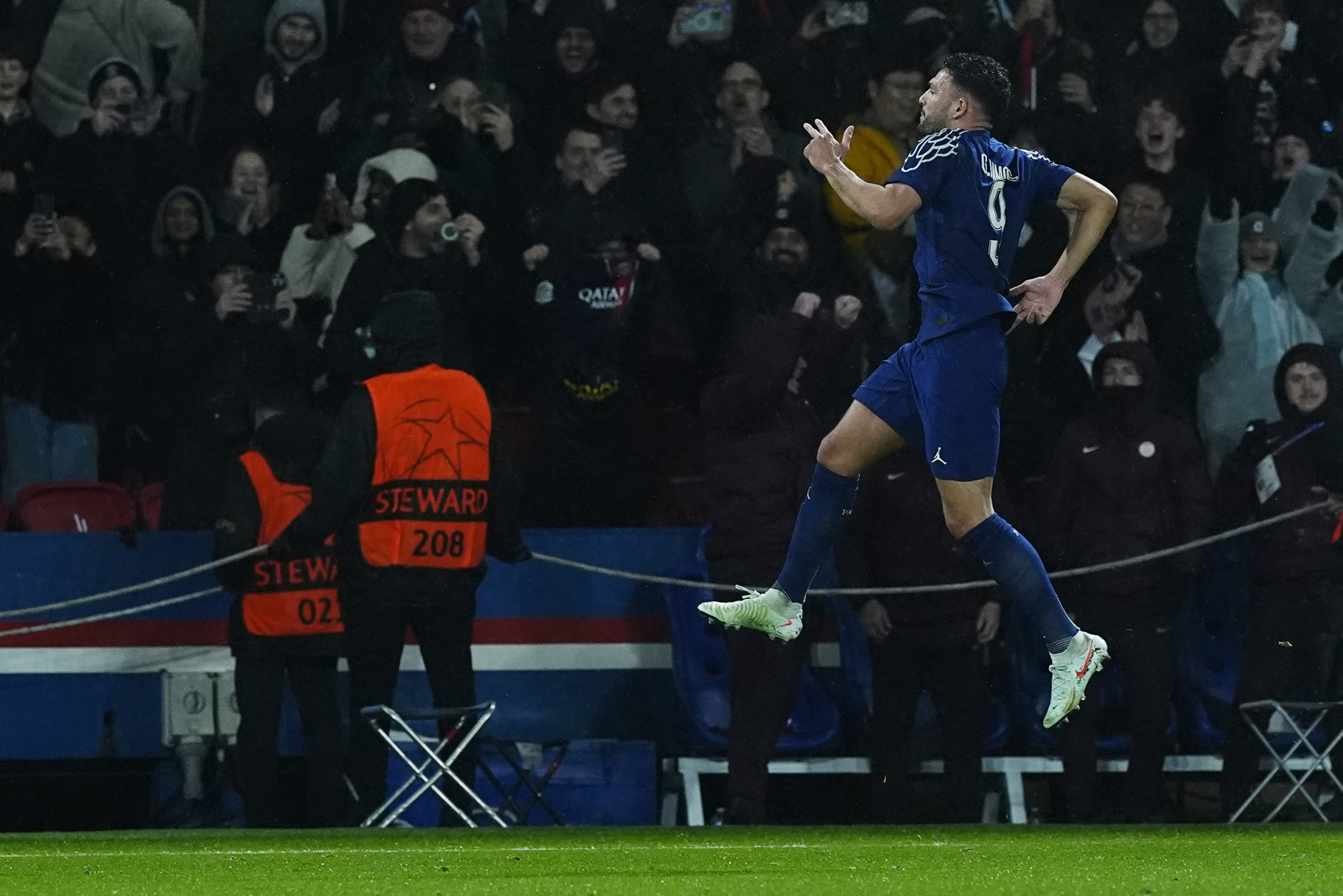 巴黎圣日耳曼大胜,晋级欧冠半决赛 巴黎圣日耳曼大胜,晋级欧冠半决赛