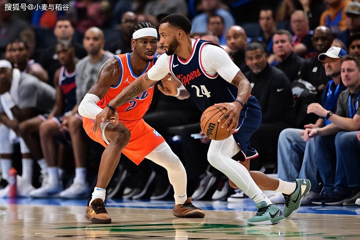 开云体育登录-快船后卫受伤退场，球队陷入困境