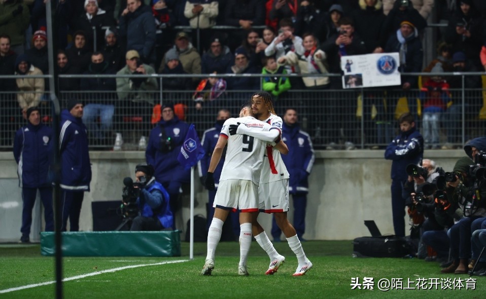 关于法国后卫因病情严重可能缺席洲际联赛的信息 关于法国后卫因病情严重可能缺席洲际联赛的信息