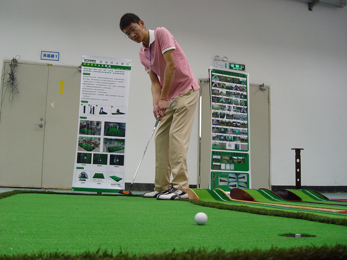 关于大连实德锋线进攻火力全开，轻取对手取胜！的信息