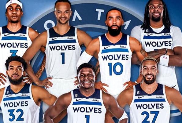 美国队力压对手,蝉联国际篮球冠军 美国队力压对手,蝉联国际篮球冠军