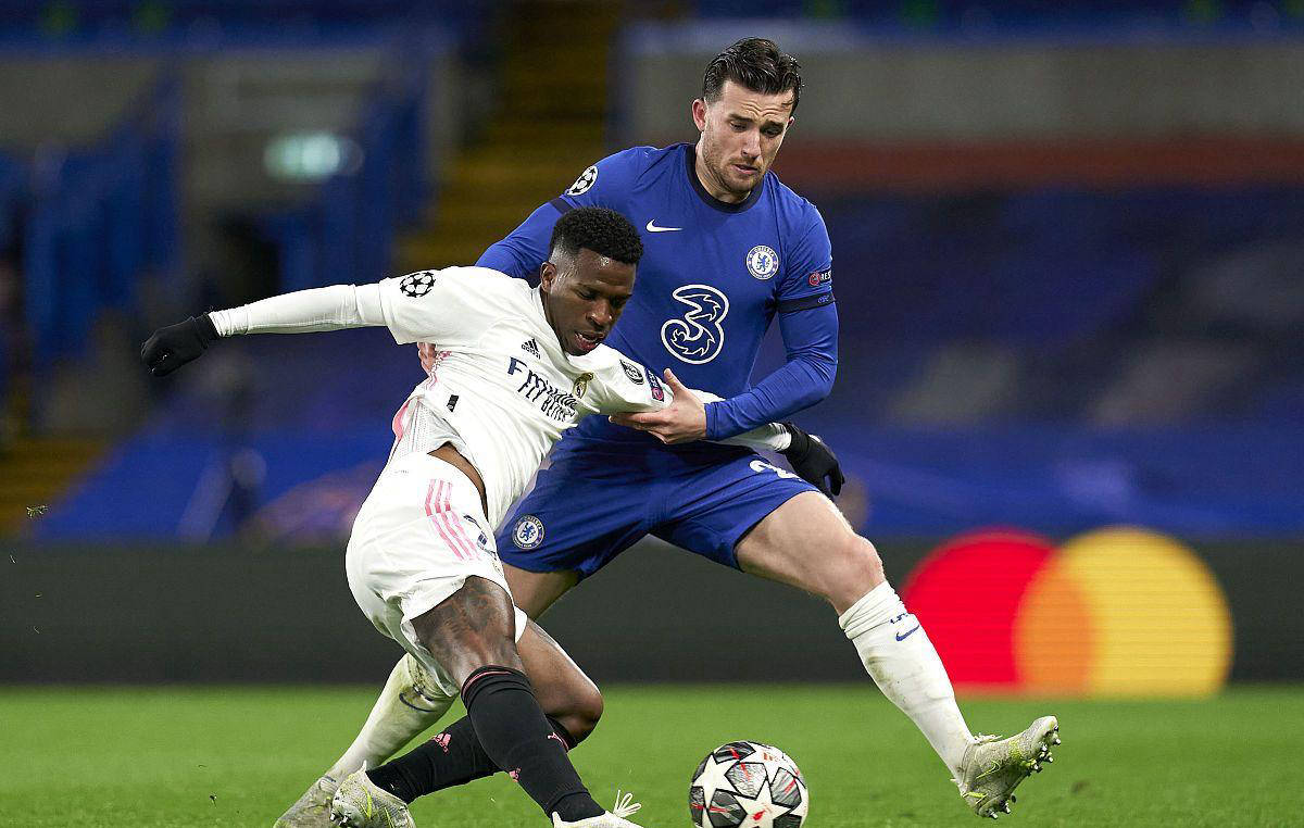 皇家马德里集中火力进攻,正在迎头赶上西甲榜首的简单介绍 皇家马德里集中火力进攻,正在迎头赶上西甲榜首的简单介绍