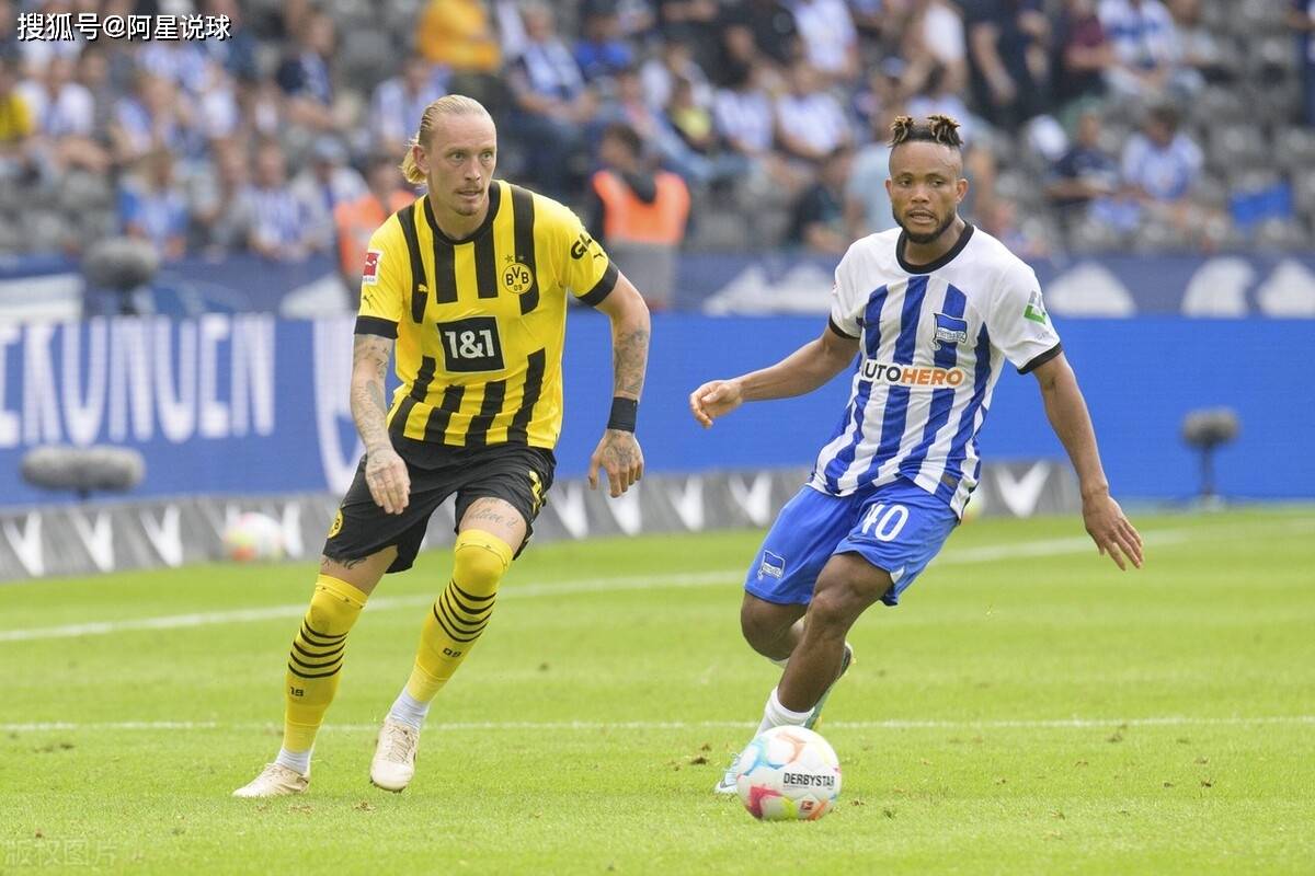 包含那不勒斯对抗佛罗伦萨:双方势均力敌的词条 包含那不勒斯对抗佛罗伦萨:双方势均力敌的词条