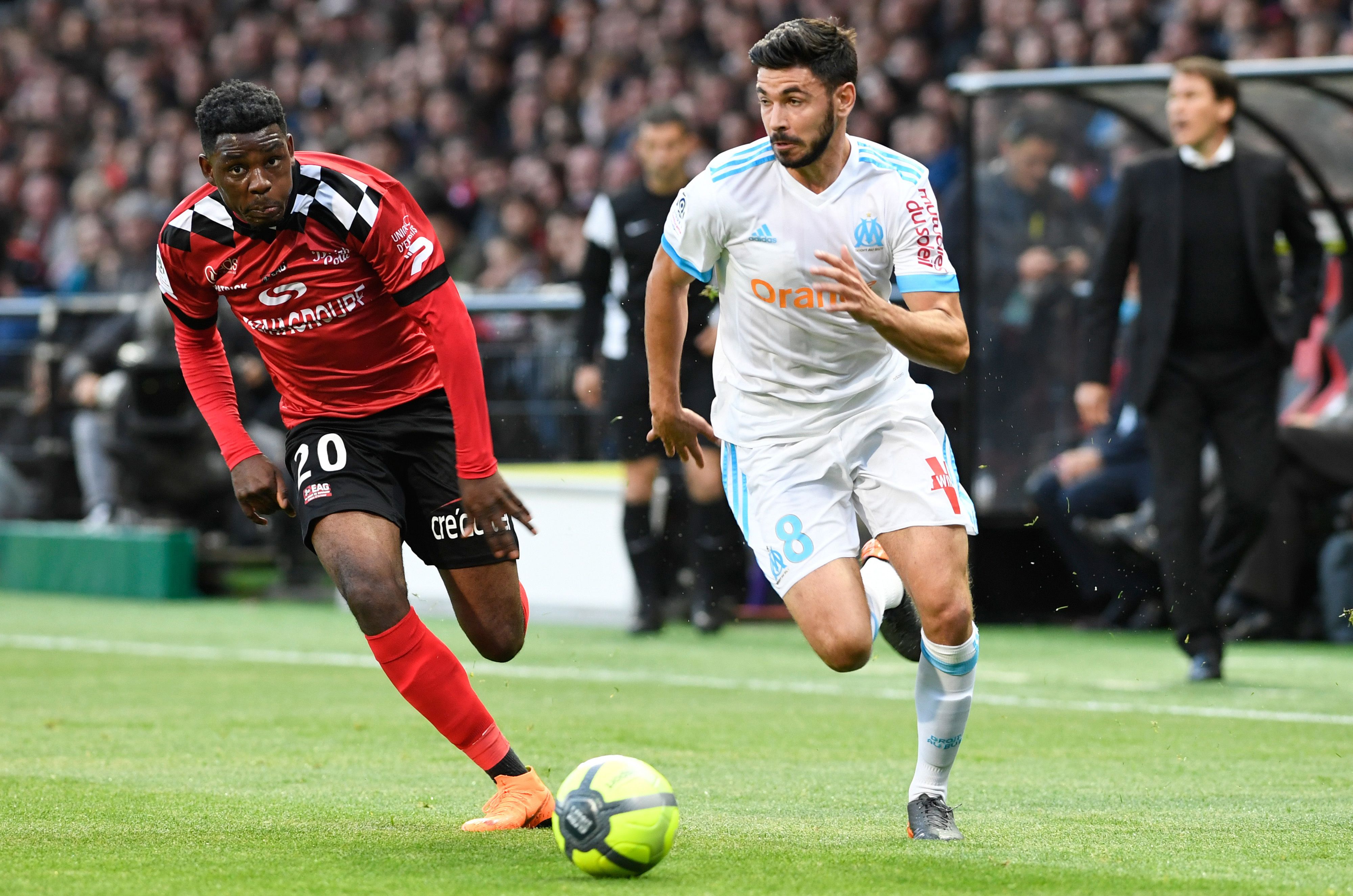 甘冈队在联赛中赢得一场关键比赛