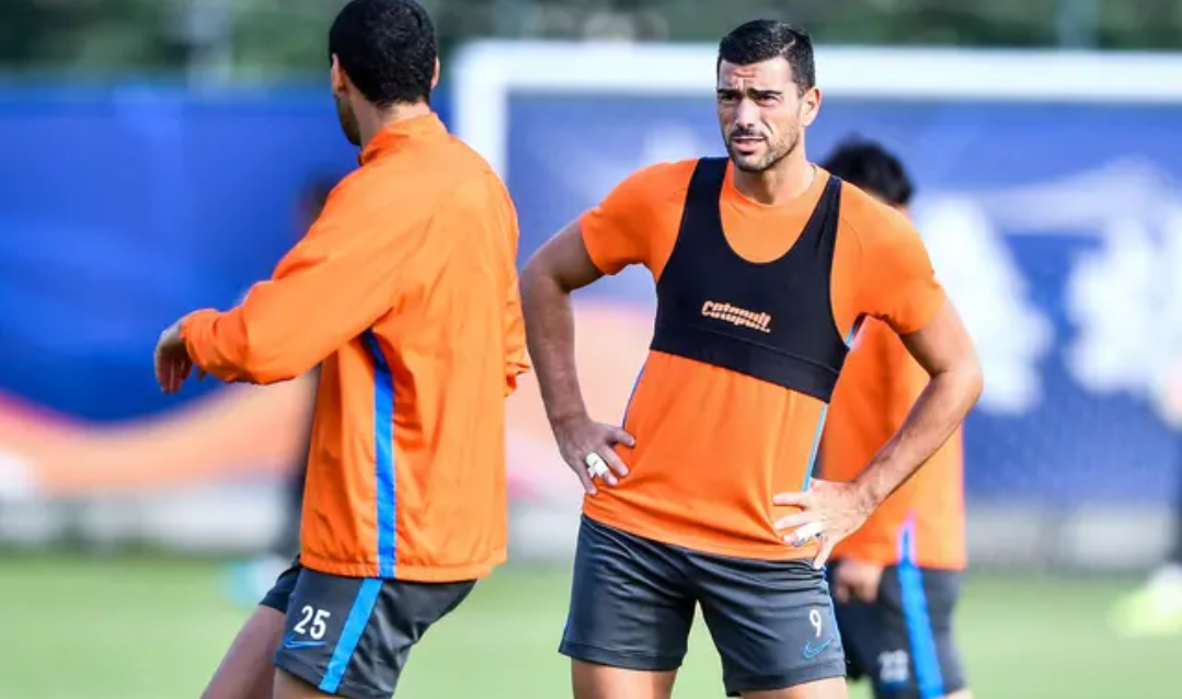 包含广州恒大队员积极备战下一场比赛,全力以赴的词条 包含广州恒大队员积极备战下一场比赛,全力以赴的词条