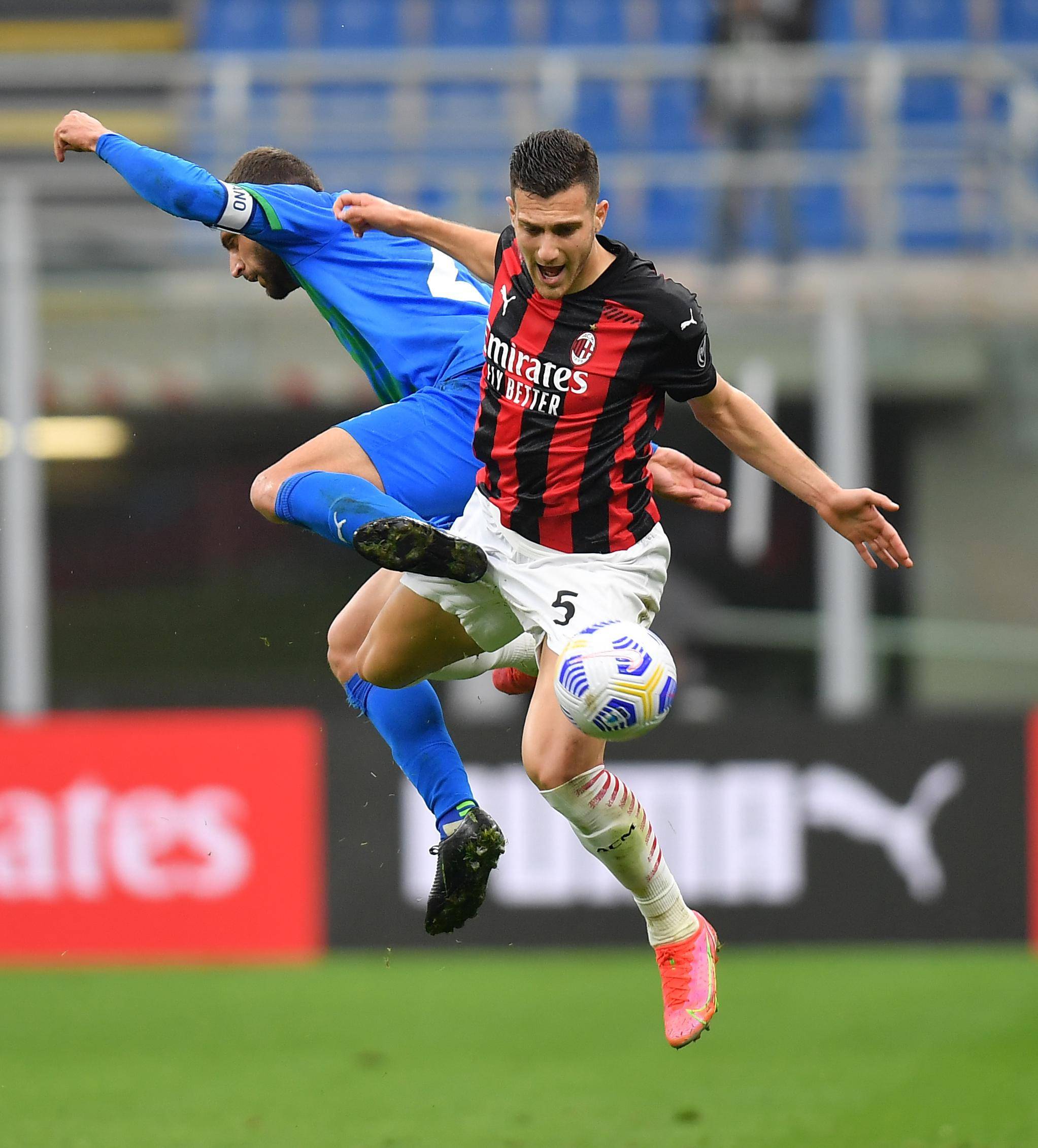 AC米兰客场大胜萨索洛,豪取三分的简单介绍 AC米兰客场大胜萨索洛,豪取三分的简单介绍