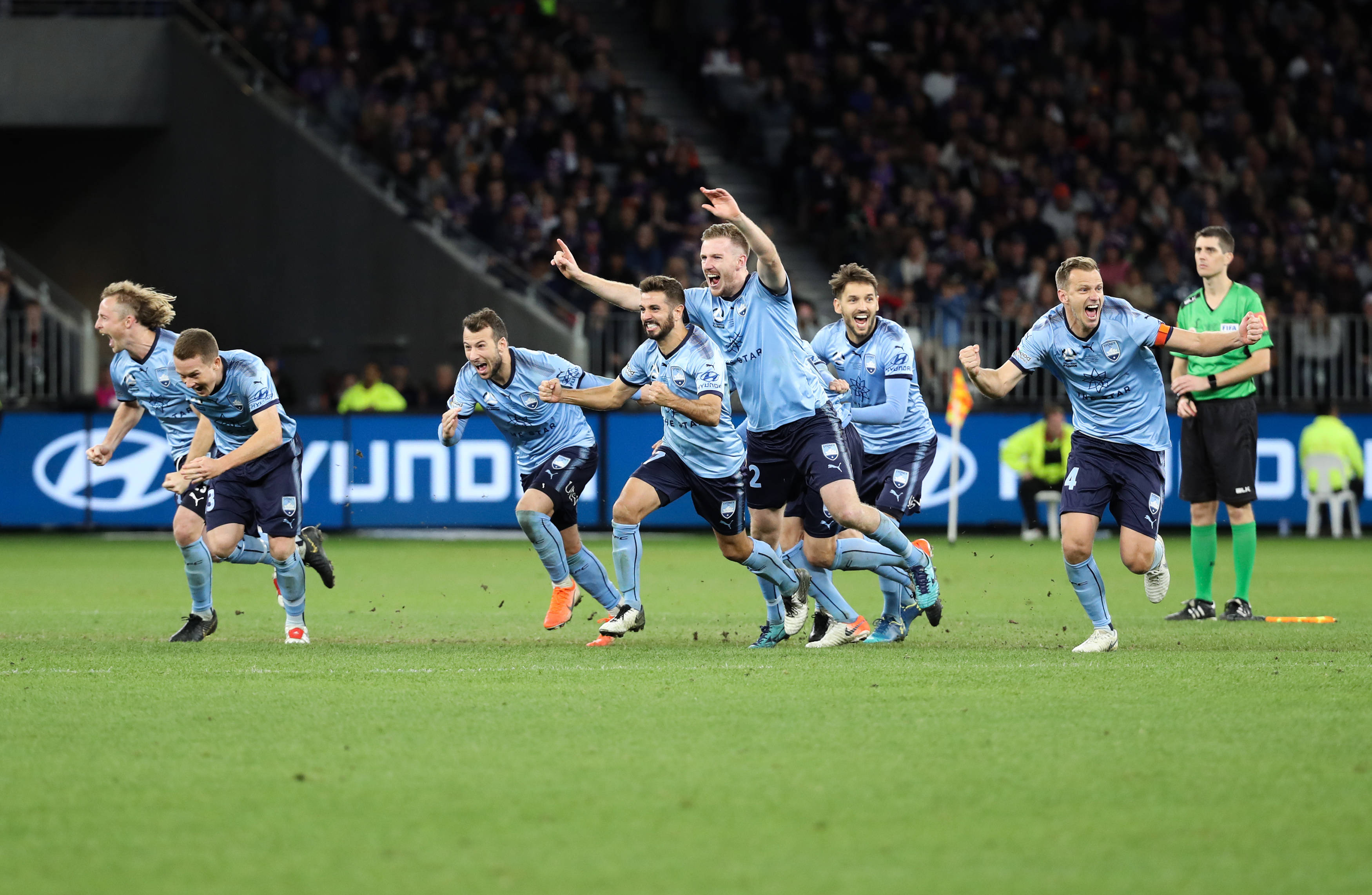 包含巴黎FC将在客场挑战南锡，力求全取三分的词条