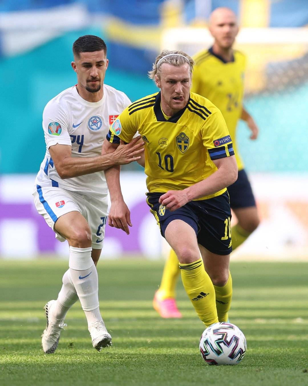 开云体育app-关于斯洛伐克队顺利闯关，欧洲联赛喜忧交织的信息