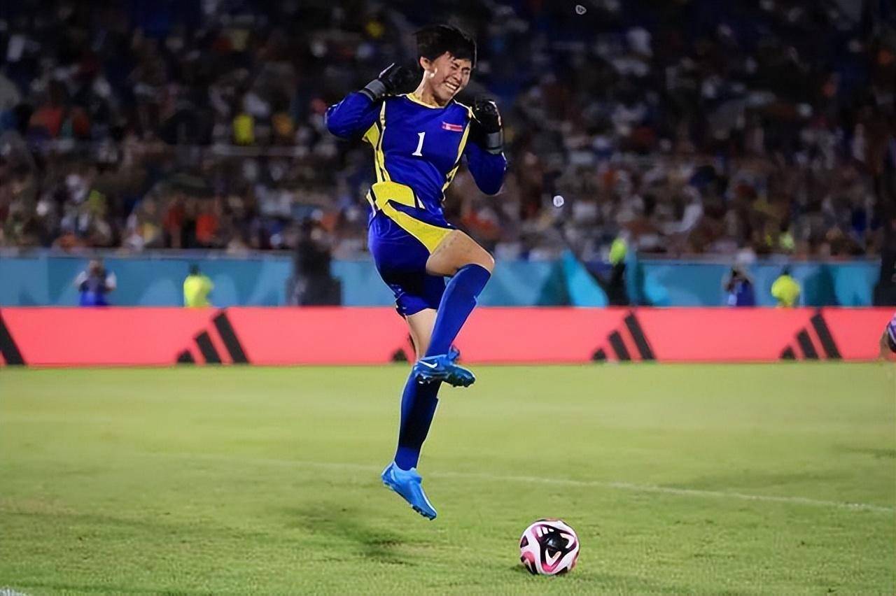 开云体育-一名运动员技术高超，助球队夺冠