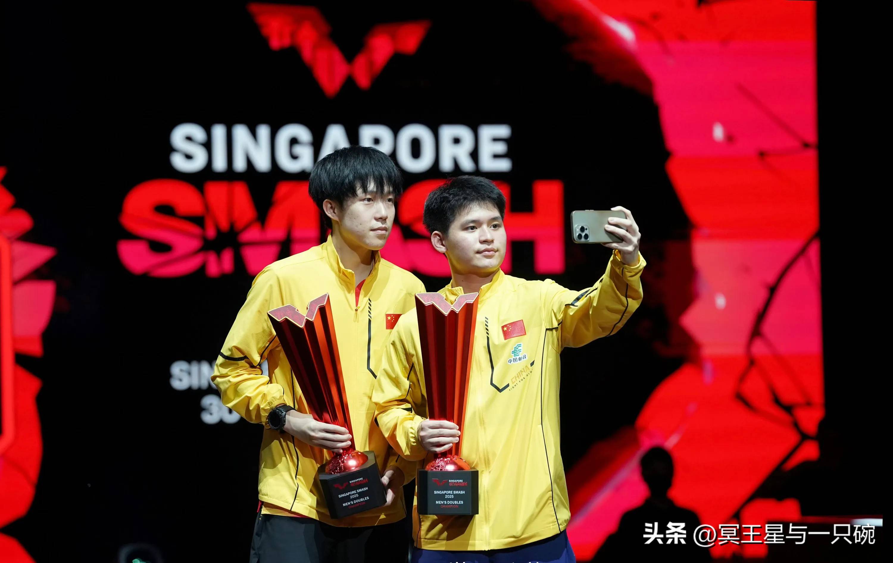 一名运动员技术高超,助球队夺冠 一名运动员技术高超,助球队夺冠