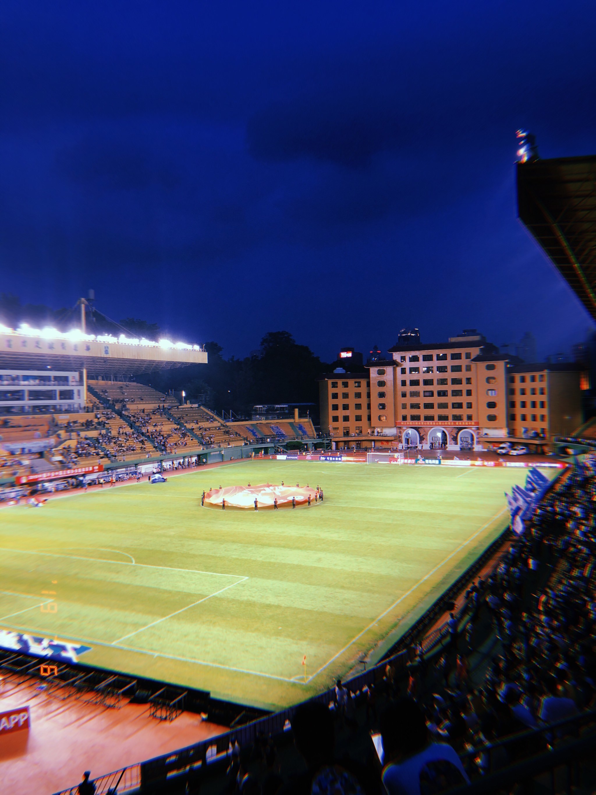 关于深圳佳兆业主场不敌重庆斯威,保级形势严峻的信息 关于深圳佳兆业主场不敌重庆斯威,保级形势严峻的信息