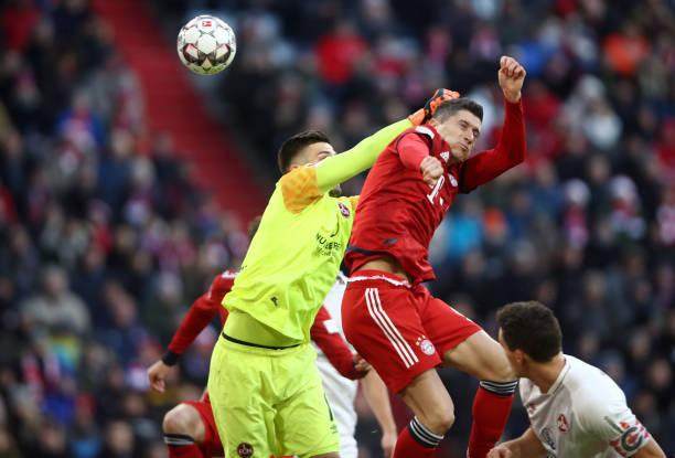 关于拜仁慕尼黑逆转阿贾克斯,莱万梅开二度的信息 关于拜仁慕尼黑逆转阿贾克斯,莱万梅开二度的信息