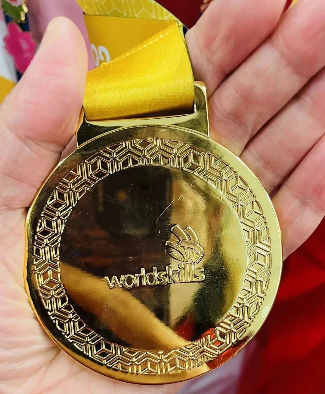 关于毛里求斯选手表现亮眼,摘金的信息 关于毛里求斯选手表现亮眼,摘金的信息