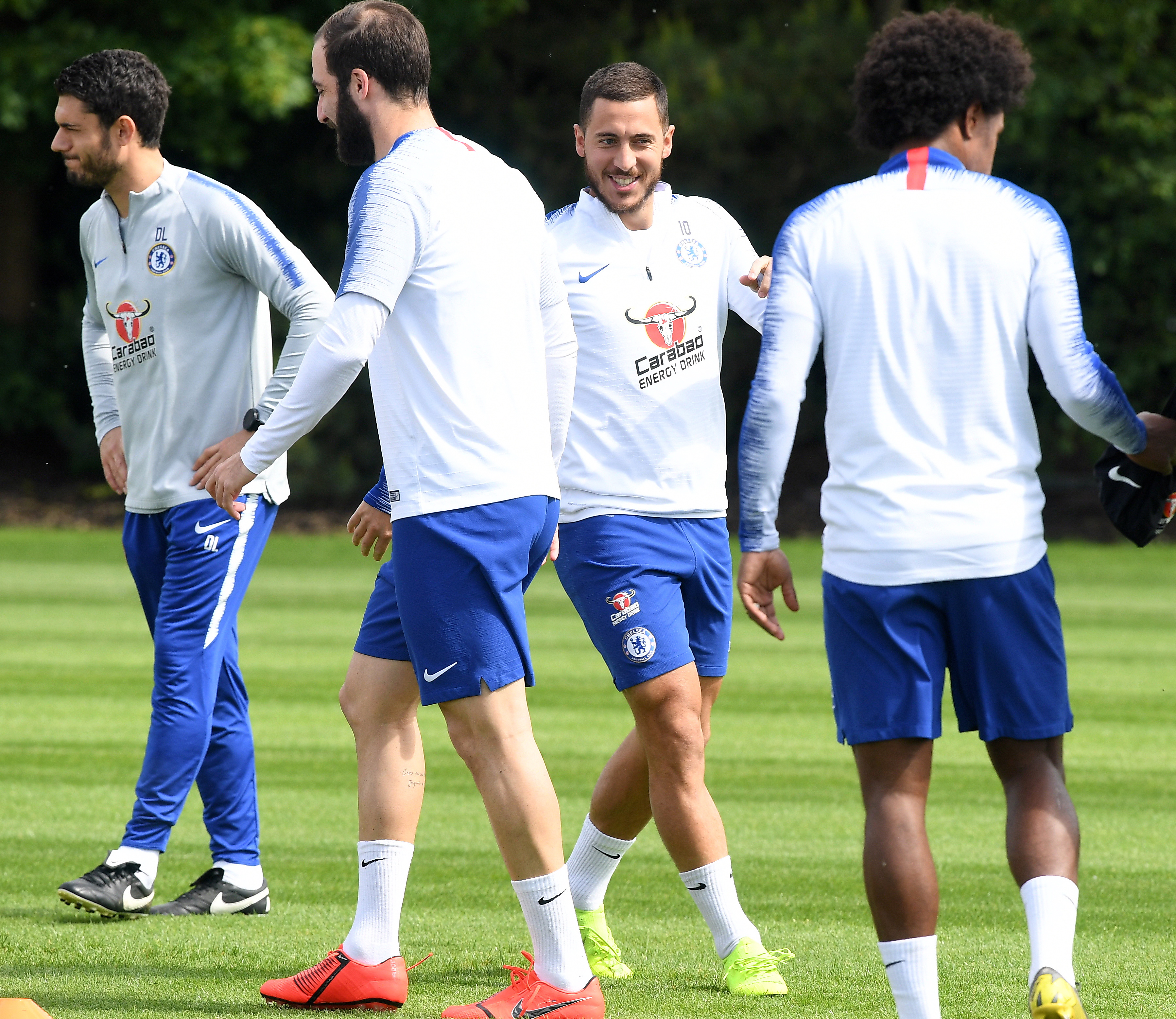 开云体育app-关于新晋运动明星海外闯荡，备战全球足球比赛的信息