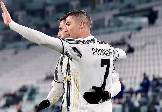 包含尤文图斯奋起直追,力争晋级的词条 包含尤文图斯奋起直追,力争晋级的词条