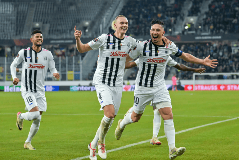 开云体育登录-阿贾克斯以年轻阵容征服欧冠