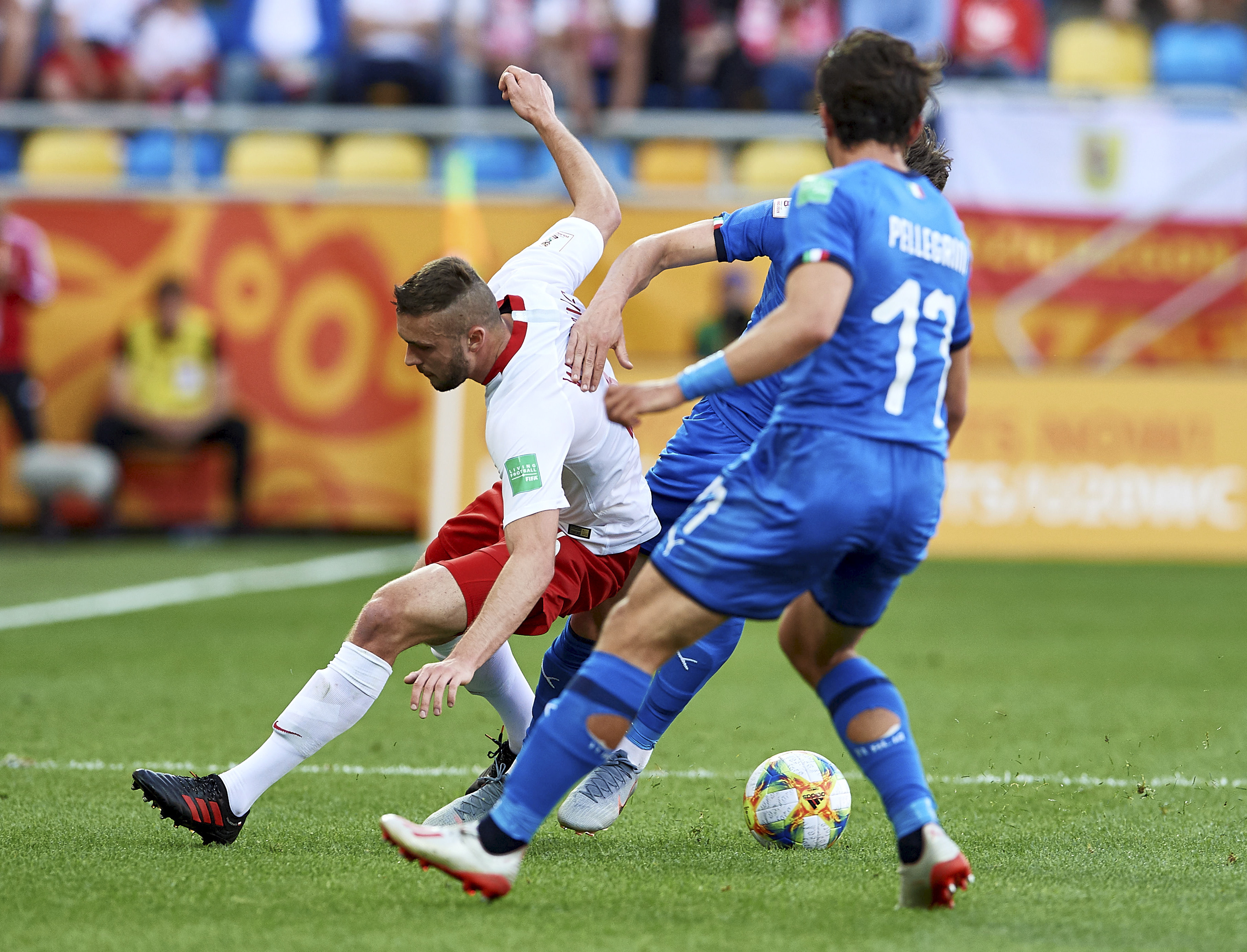 意大利足球联赛球队备受瞩目:精彩对决即将上演的简单介绍 意大利足球联赛球队备受瞩目:精彩对决即将上演的简单介绍