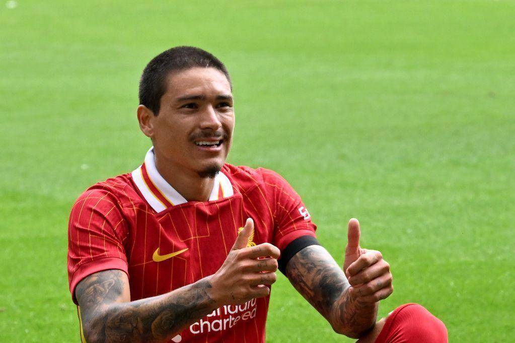 利物浦新援亮相!披甲出战,融入球队默契的简单介绍 利物浦新援亮相!披甲出战,融入球队默契的简单介绍