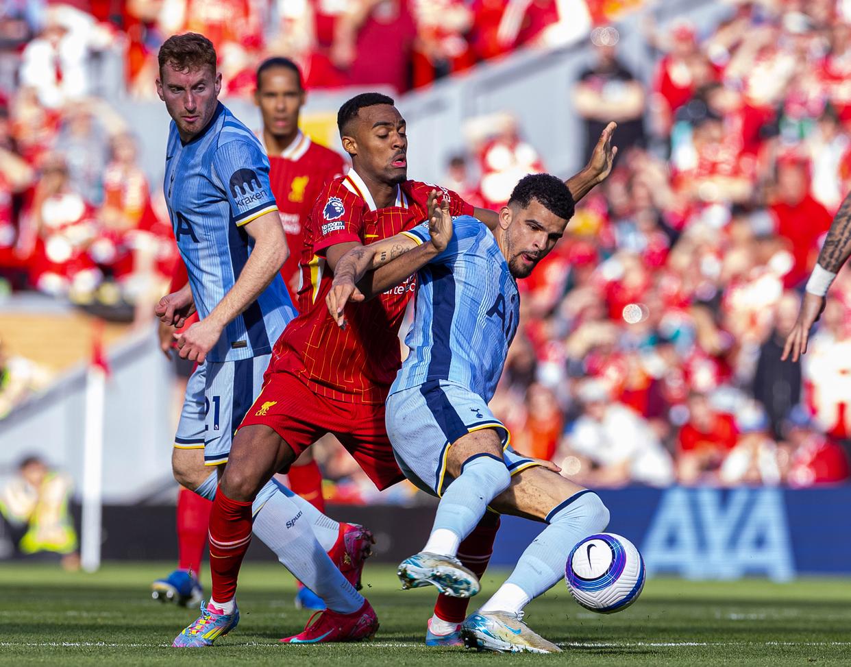 利物浦后卫状态稳定,备战英超次轮比赛的简单介绍 利物浦后卫状态稳定,备战英超次轮比赛的简单介绍