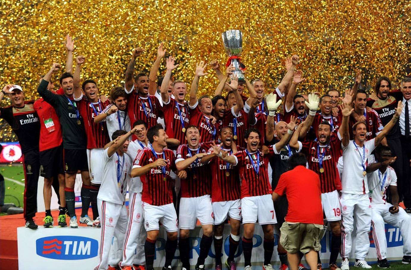 开云体育官网-一场备受关注足球盛事完美收官，球迷尽兴观战