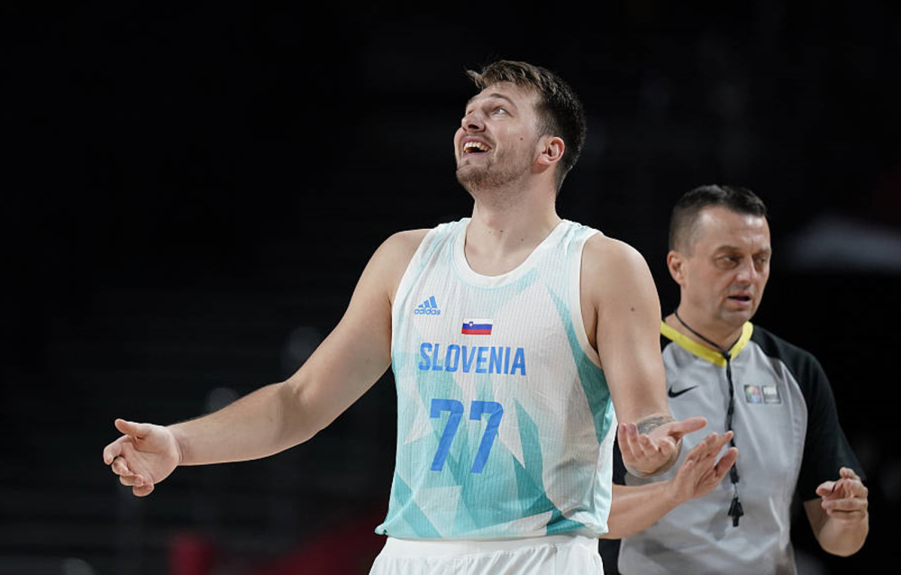 斯洛文尼亚大胜,梦想成真 斯洛文尼亚大胜,梦想成真