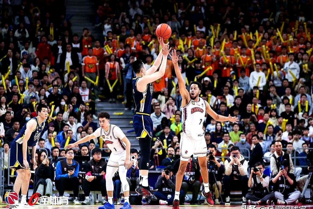 开云体育登录-上海队客场击败辽宁队，夺得宝贵胜利的简单介绍