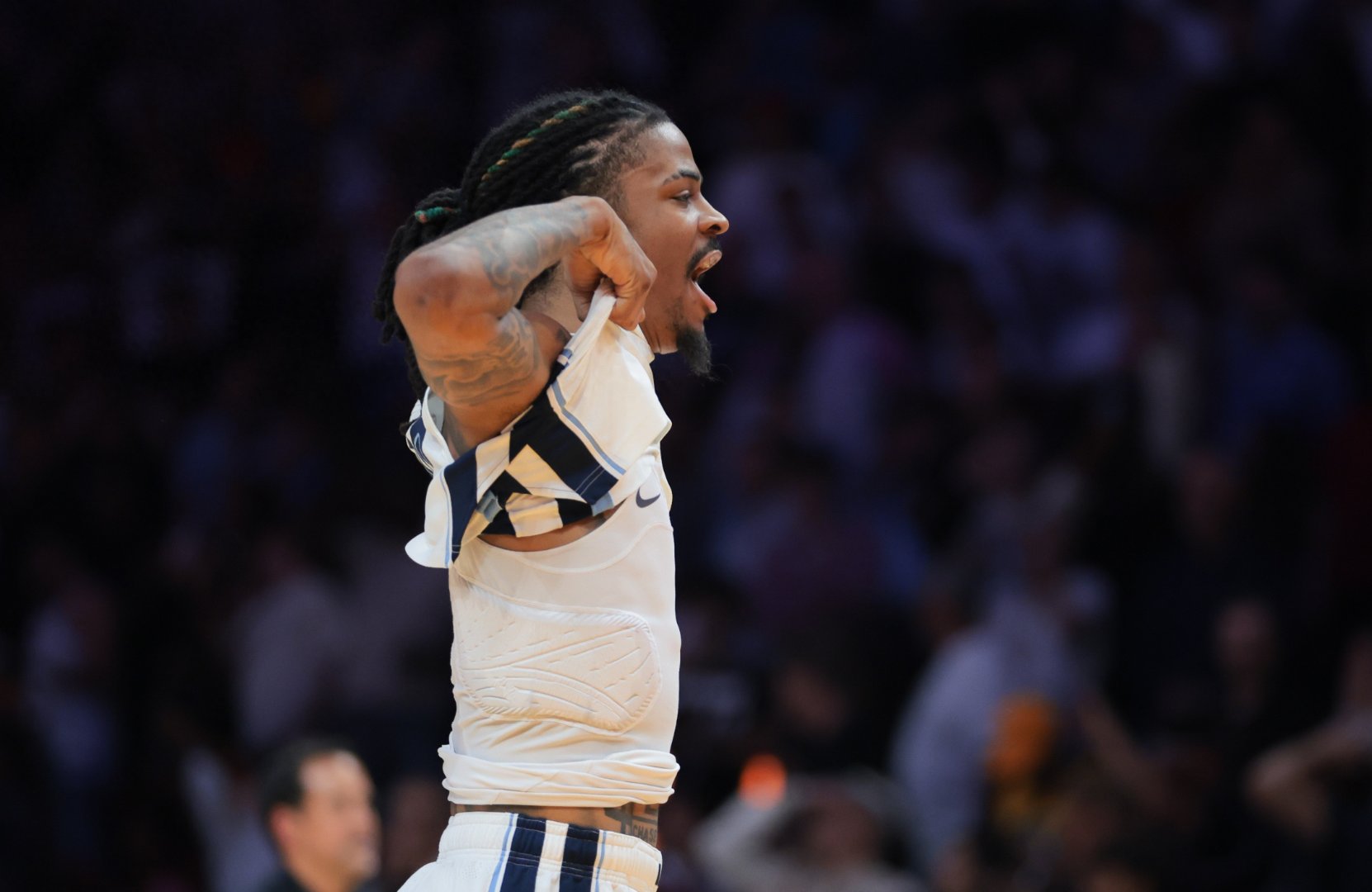 骑士惨败灰熊继续垫底 骑士惨败灰熊继续垫底