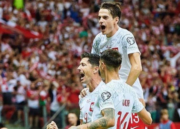 开云体育下载-巴黎险胜挪威，加维点燃赛场