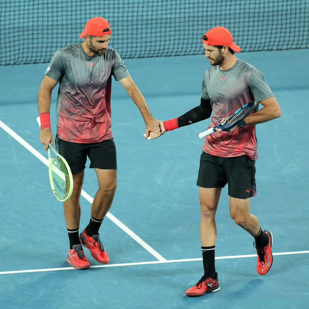 戴维斯杯逆转拉沃尔杯,兹维列夫扛起全队 戴维斯杯逆转拉沃尔杯,兹维列夫扛起全队