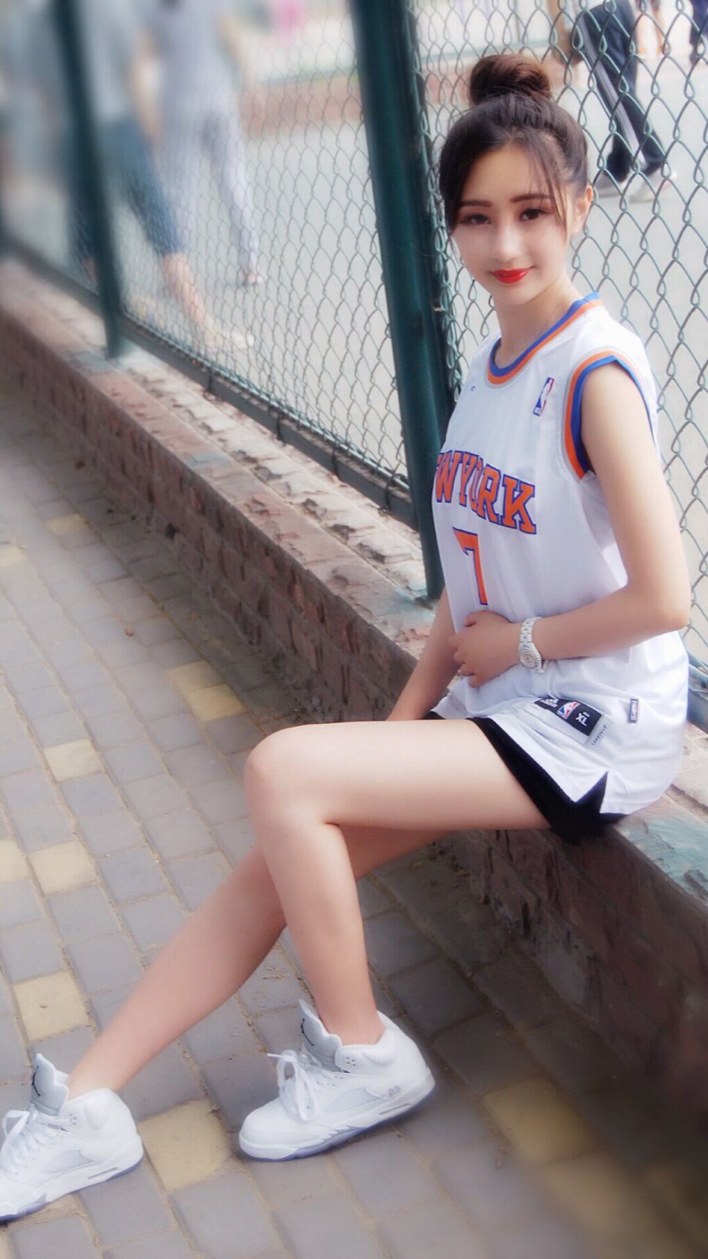 范弗利特冰封丹佛高原!铁血防守锁死约基奇,76人险胜掘金演绎现代篮球防守美学