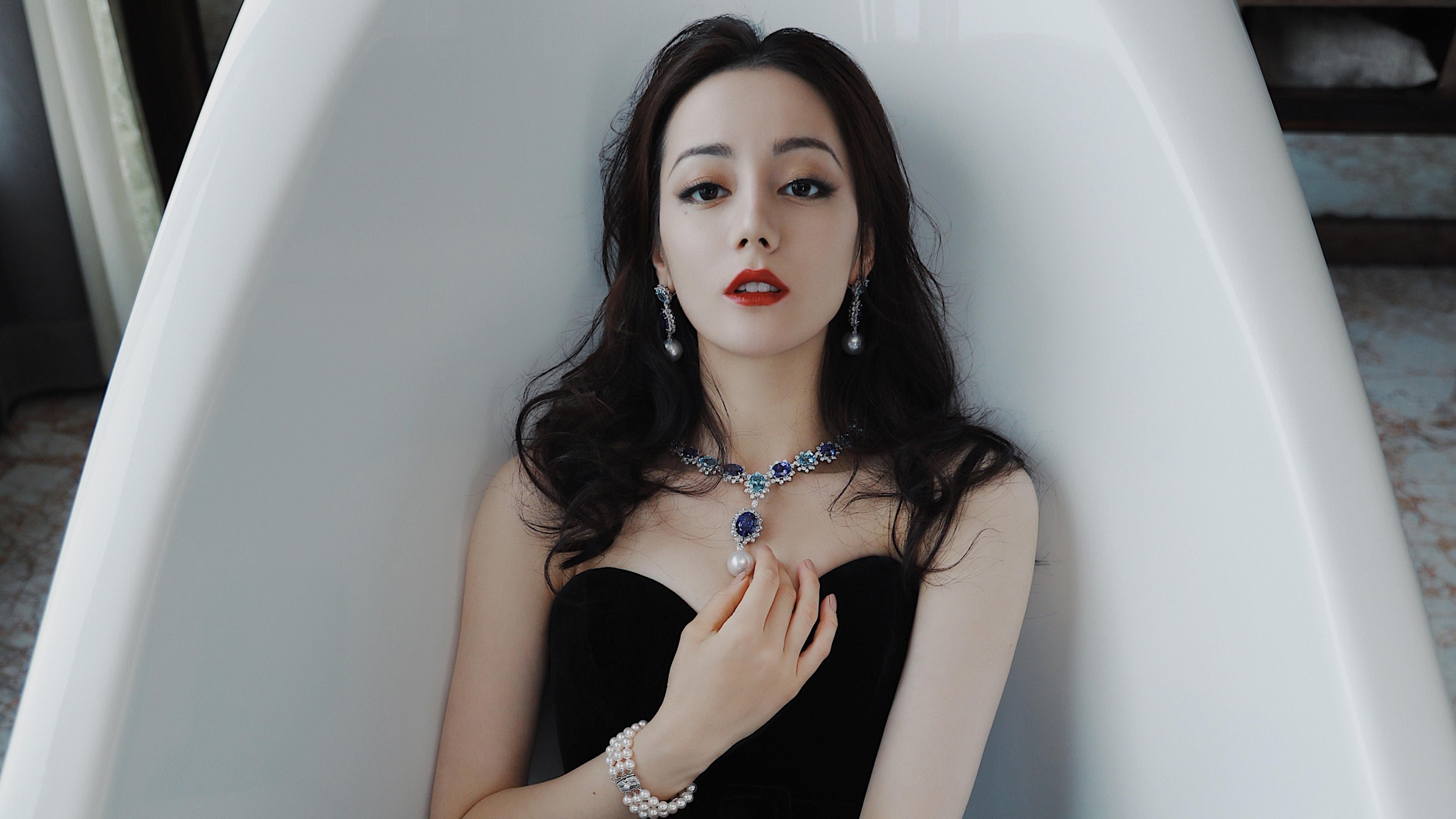 开云体育官网-格纳布里统治进攻端！NBA总决赛之夜无人可挡的传奇表演