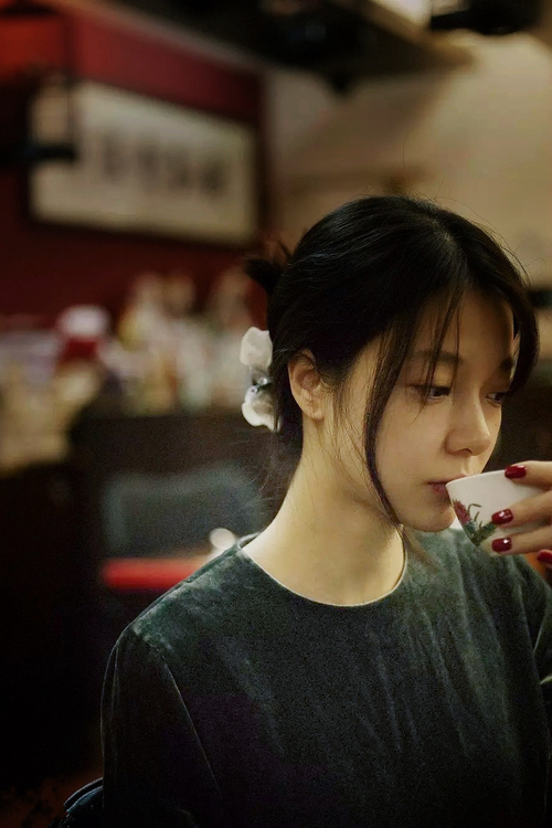 开云体育官方网站-基耶萨点燃老特拉福德，曼联半场狂飙击退马德里竞技