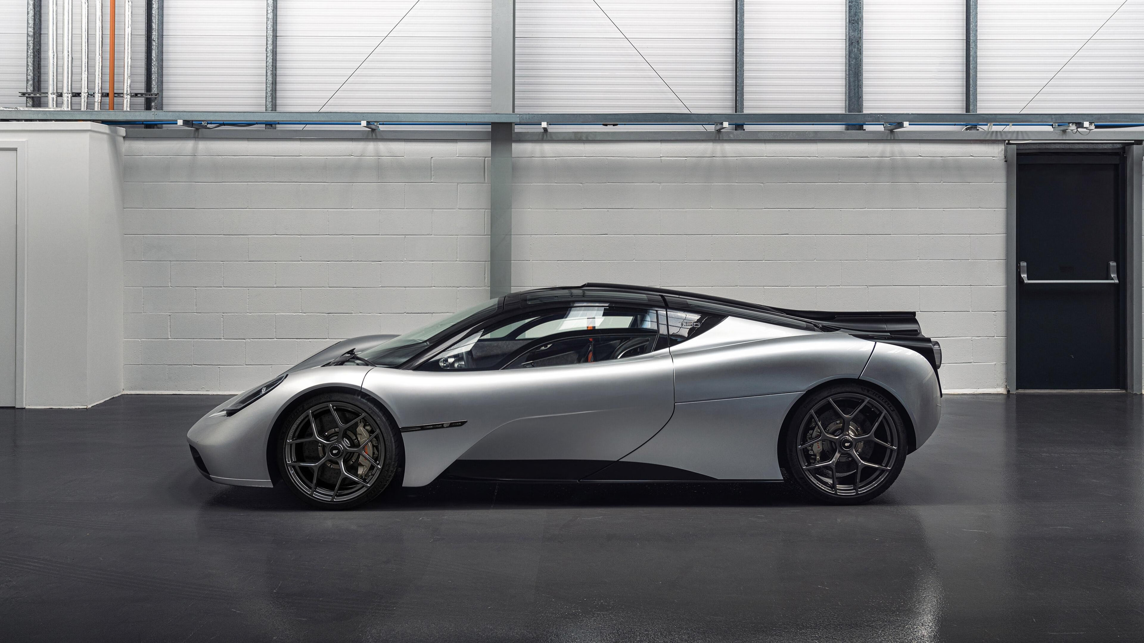 开云体育-欧冠半决赛之夜，卡马文加，那位主宰比赛走向的中场舞者