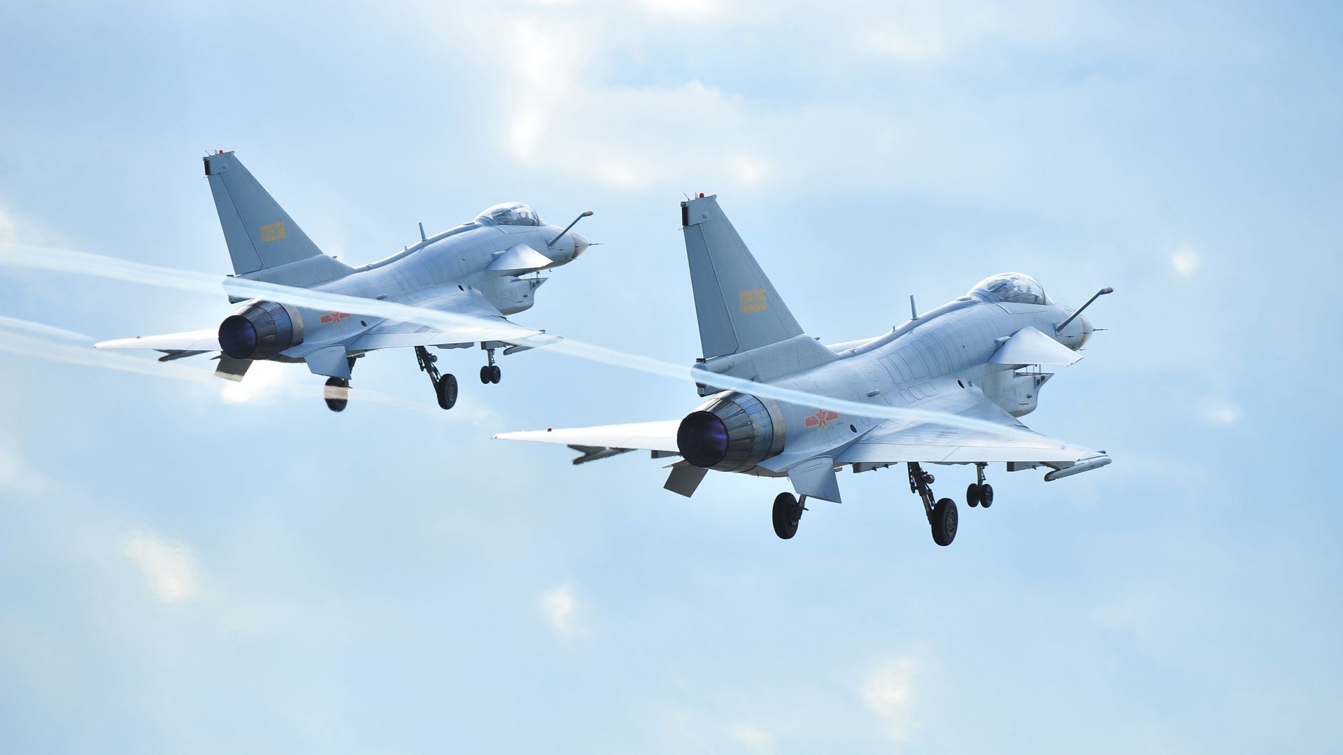 绿茵场上的双重奏，格列兹曼爆发引领风骚，德国巅峰对决胜出墨西哥