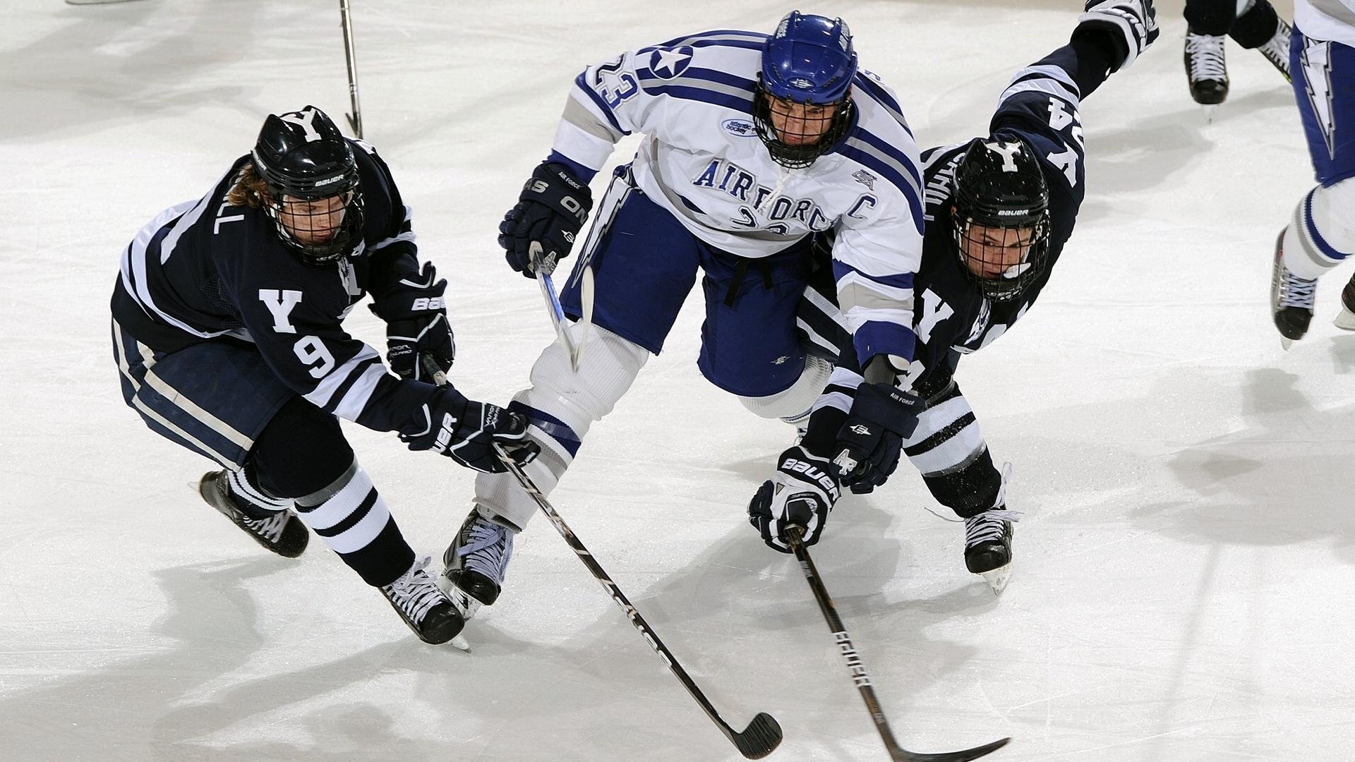 老鹰对决湖人火花四溅,克莱狂飙三分彻底打爆防线